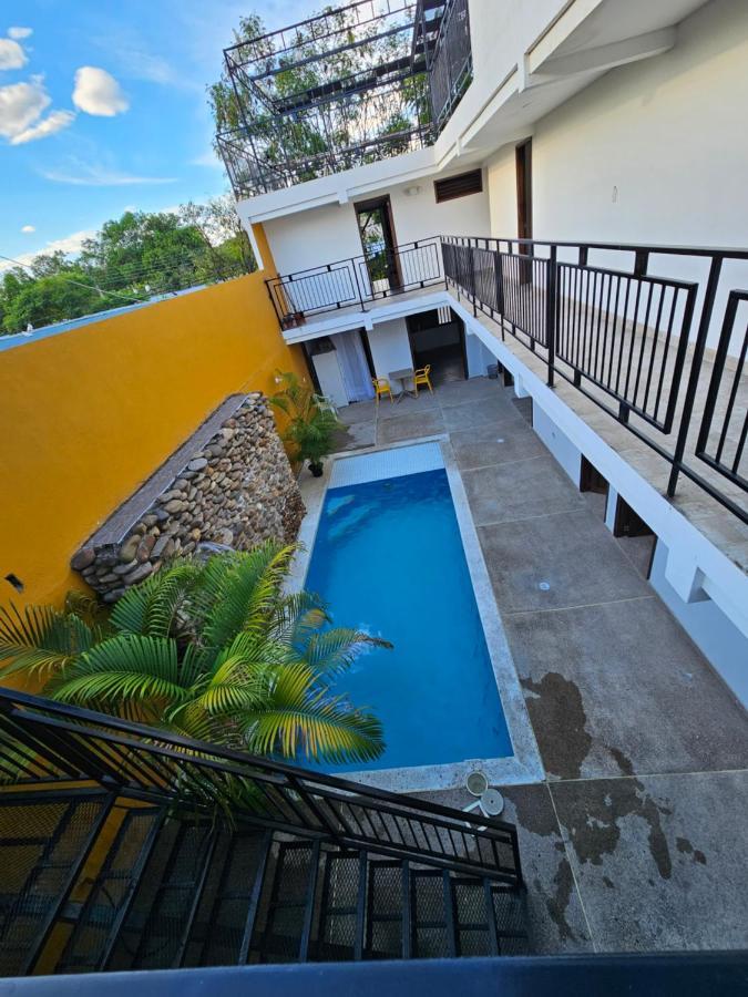 Hotel Victoria Queen Villavieja Exteriör bild